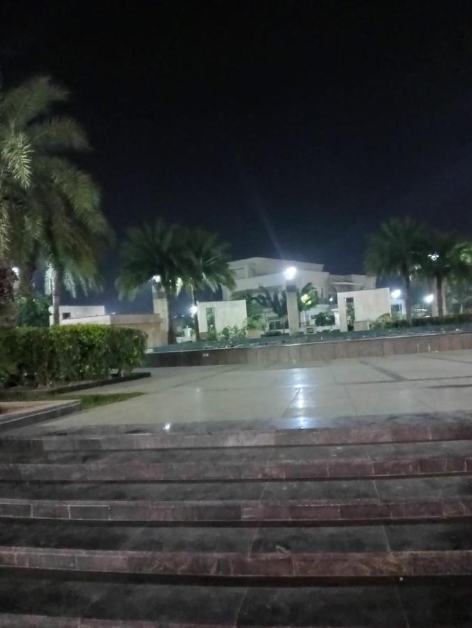 Omaxe Krishna Aavas Apartment Vrindavan Luaran gambar